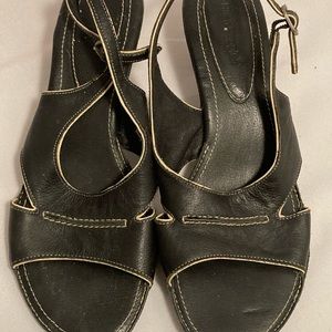 Hush puppies black sandals size 8